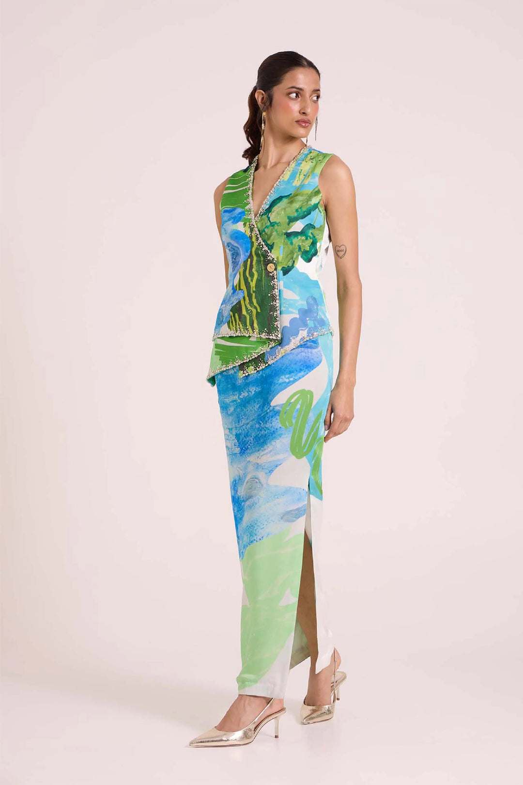 Nere Vest & Skirt