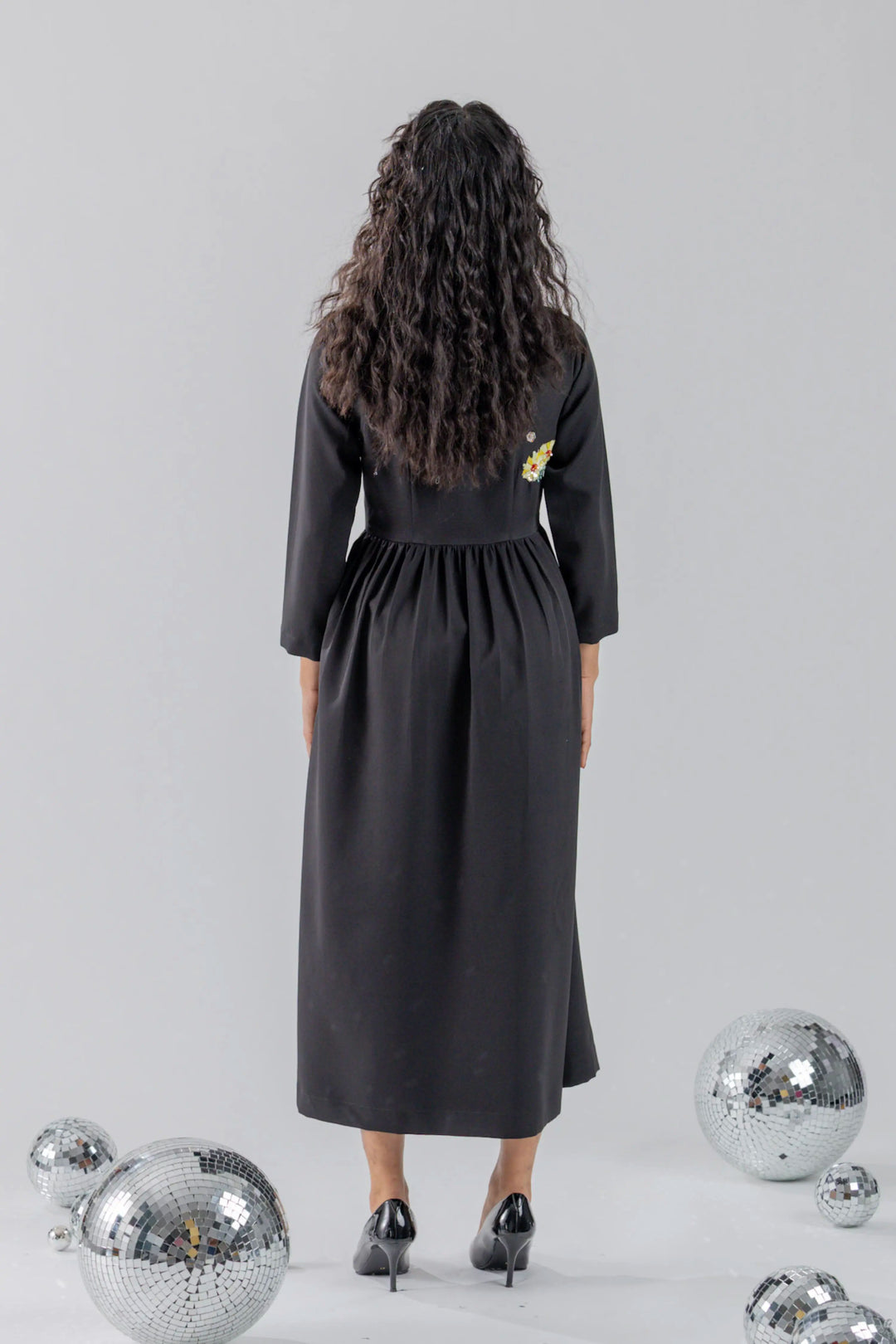 Niva Black