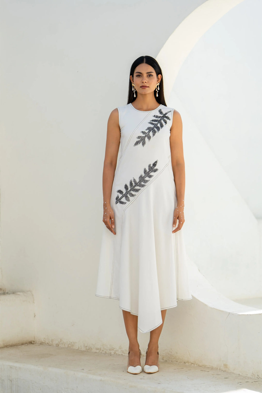 Pixelated leaf white flowy assymetrical dress
