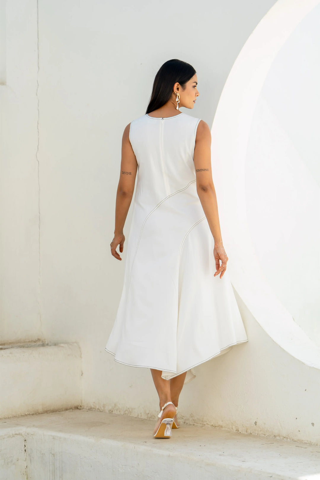 Pixelated leaf white flowy assymetrical dress