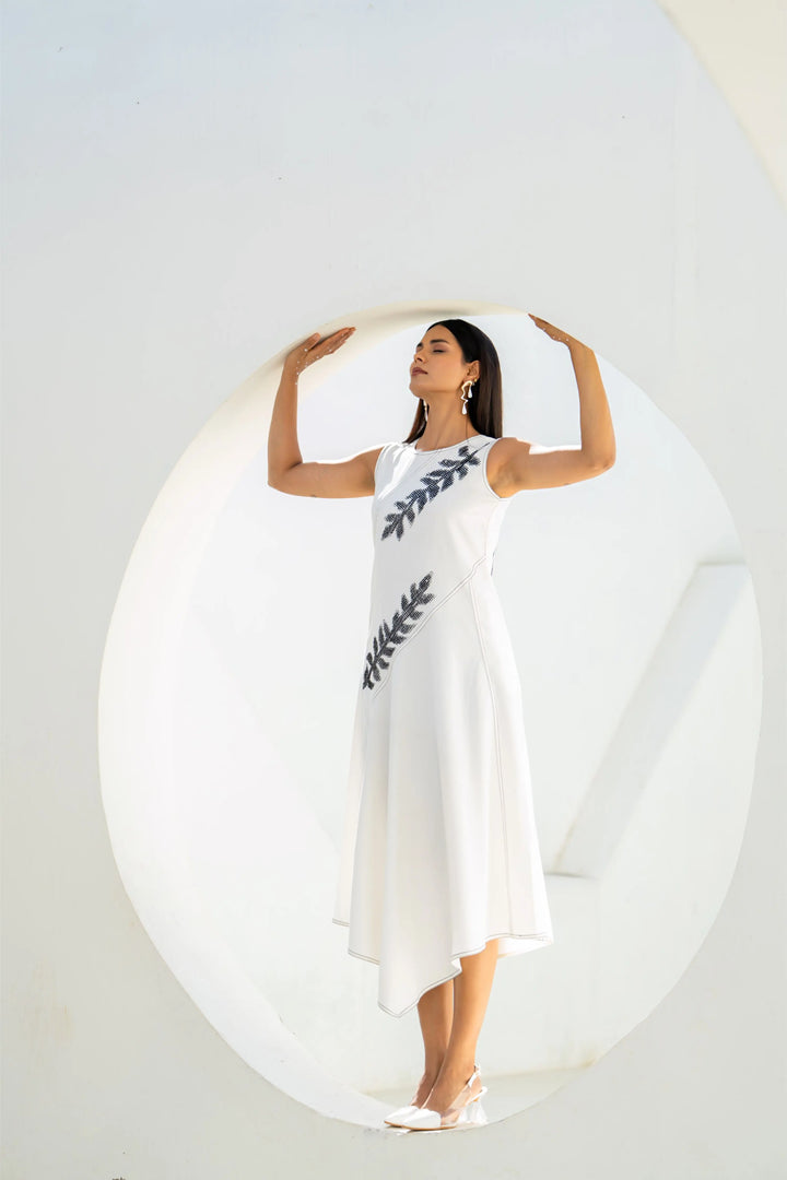 Pixelated leaf white flowy assymetrical dress