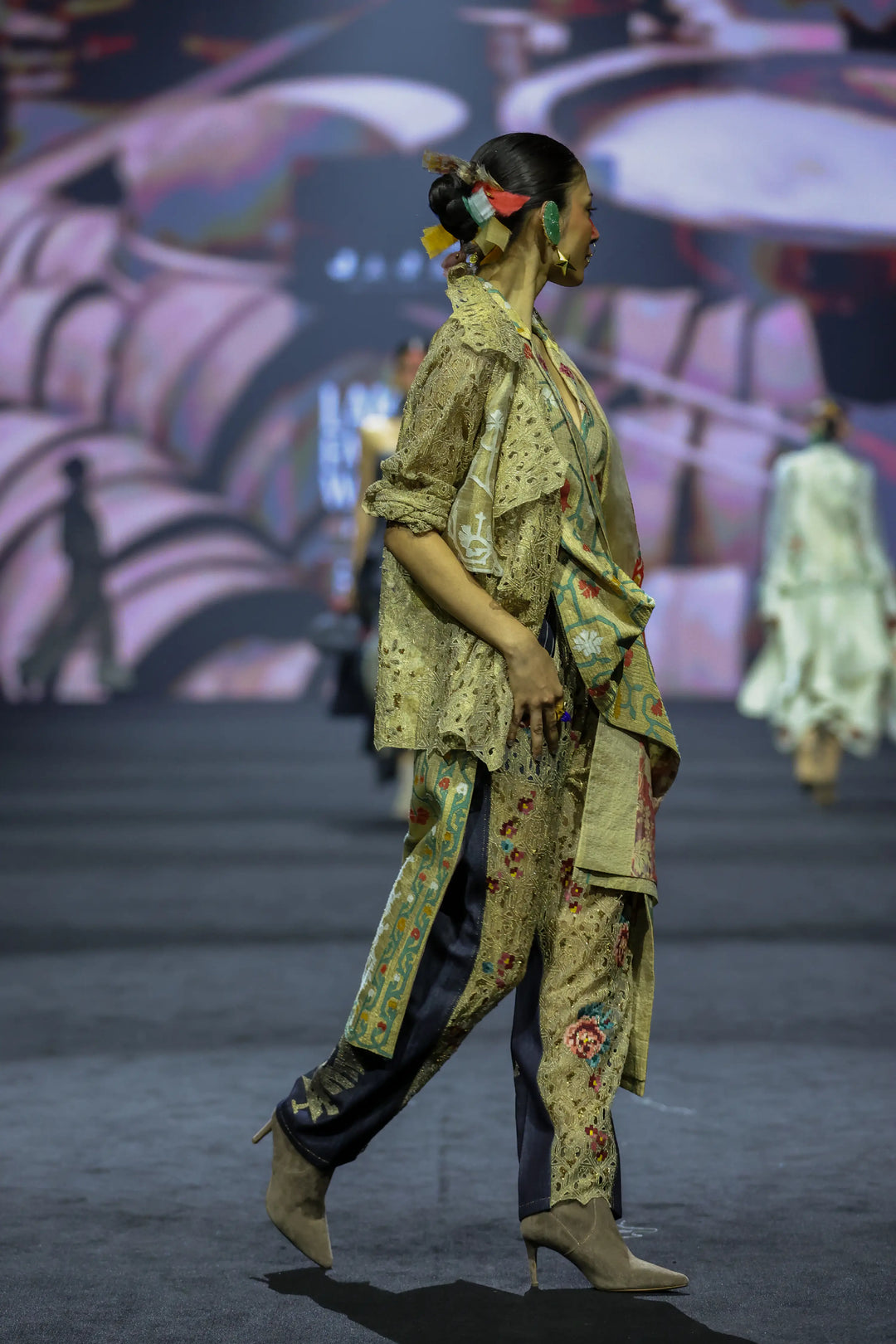 Long Emb Gold Jacket Combined With Emb Gold Short Trench + Emb Corset Belt + Emb Gold/Denim Barrel Fit Pants