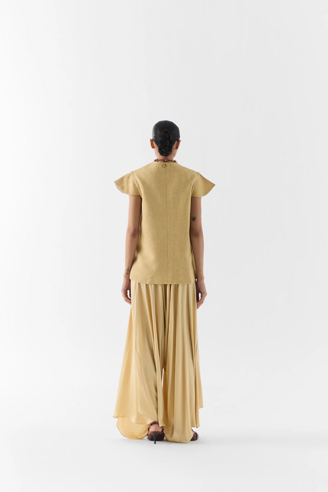 Gold Garden Rose Vest And Dhoti Pants