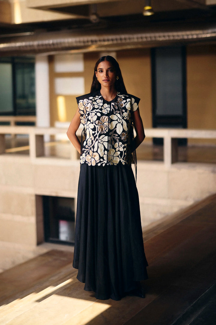 Black Florette Tie-up Cape Set