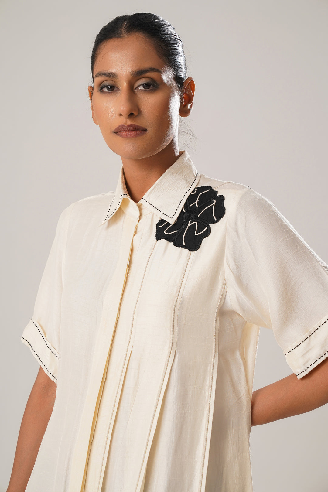 MJ PLEATED DRESS (WHITE)