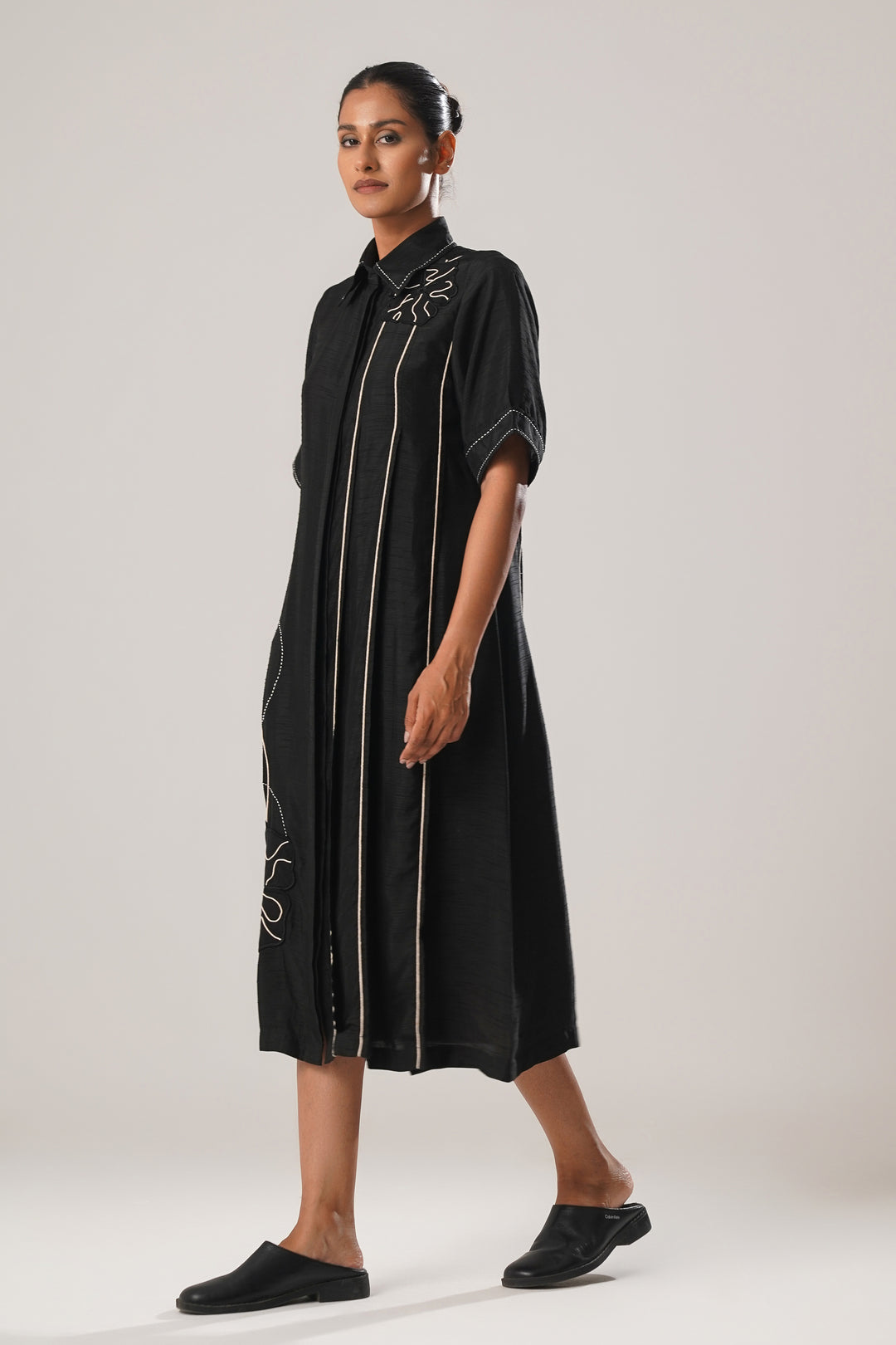 MJ PLEATED DRESS (BLACK)