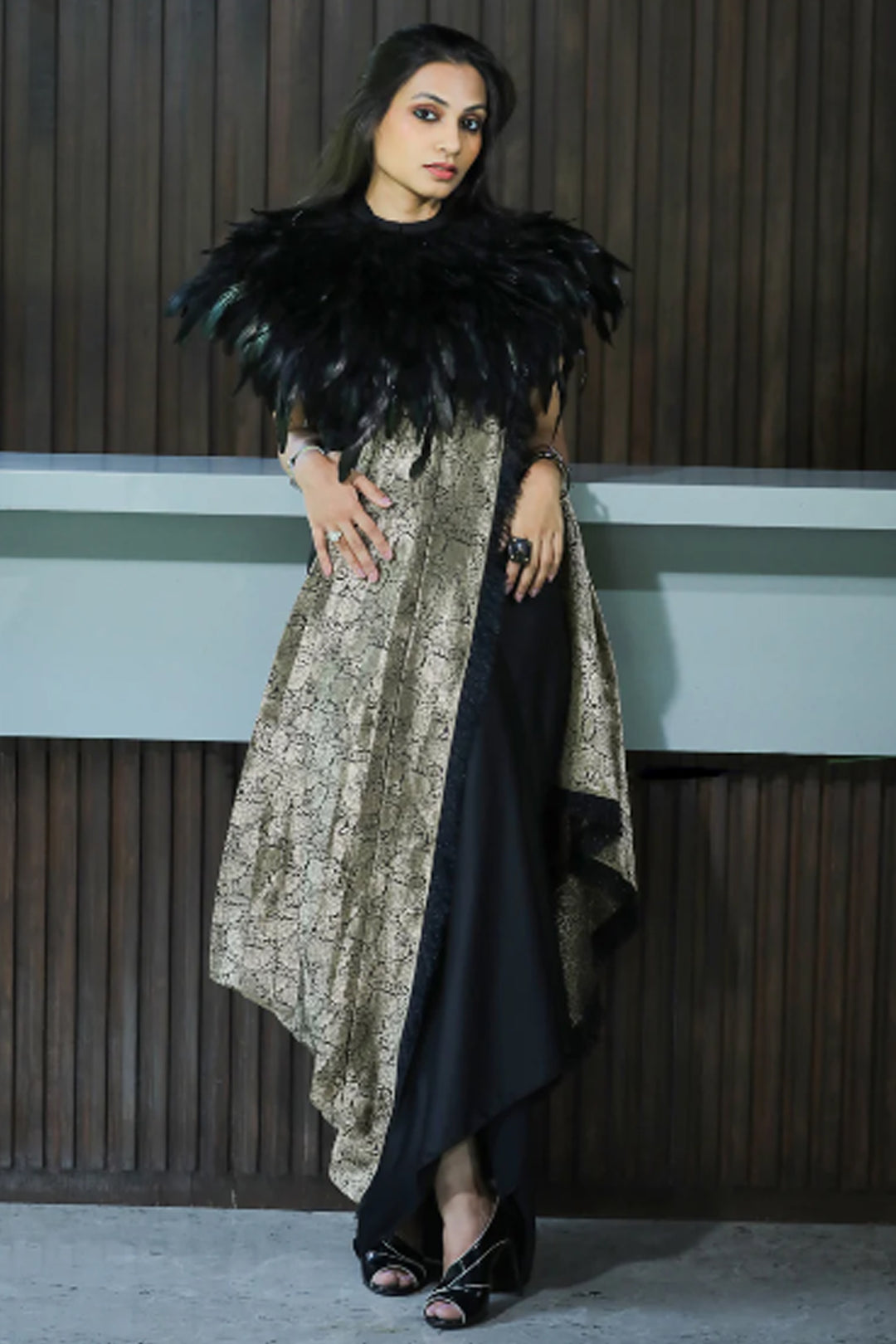 Feather Cape Set