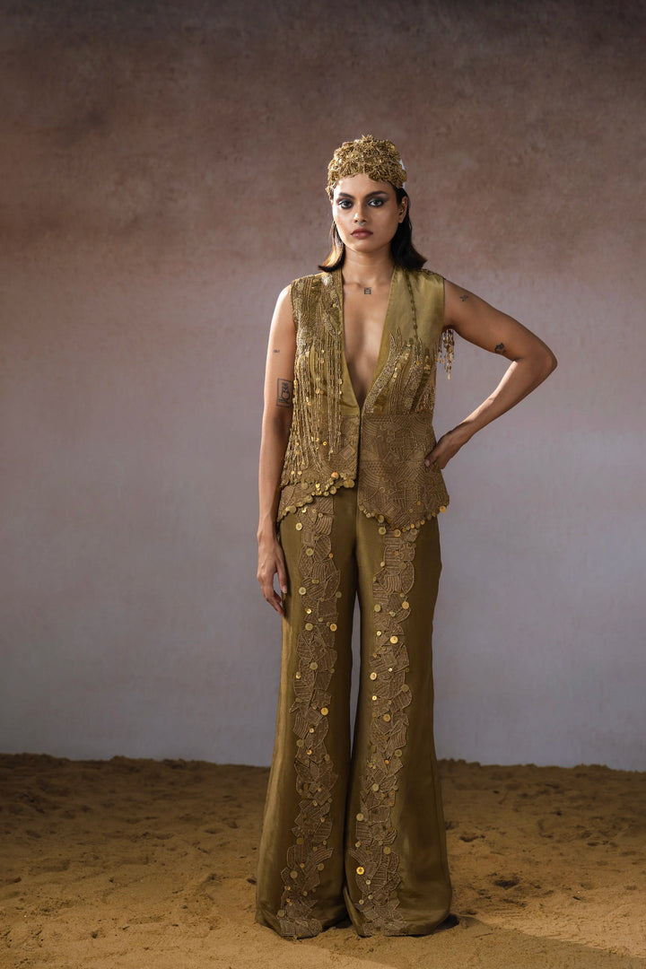 "Mireth" waistcoat with embroidered pants
