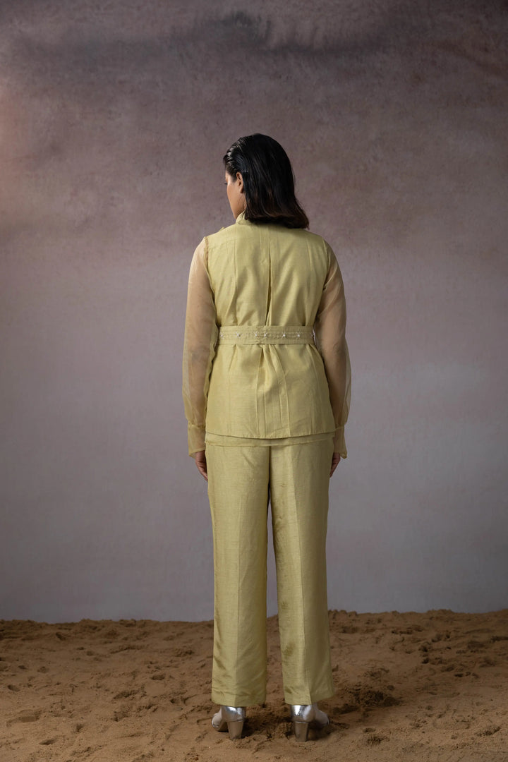 "Sagemute" jacket with belt, shirt & pants