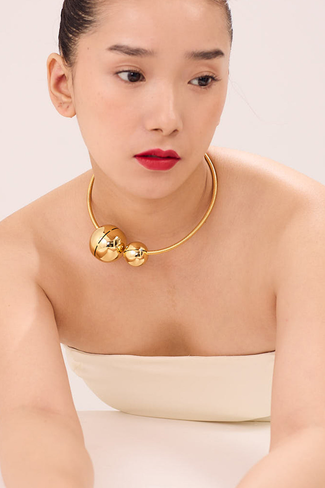 VERSAILLES CHOKER